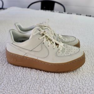 Nike Air Force 1 Sage Low LX